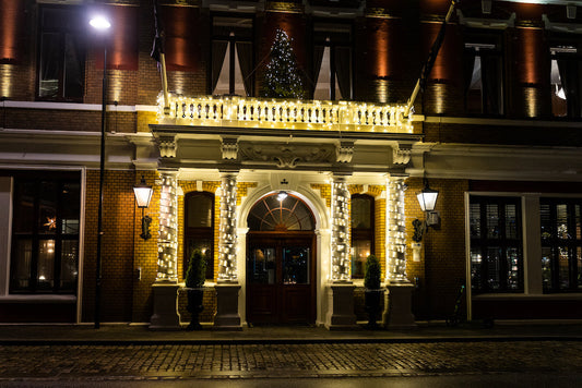 How to Create Magical Outdoor Christmas Lighting (Even for First-Timers)