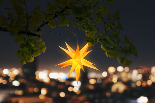 Yellow 3D star multi pointed Christmas light for use outside